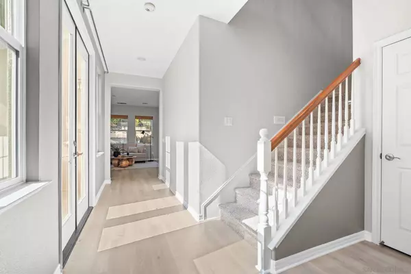 950 Prism Dr, San Marcos, CA 92078