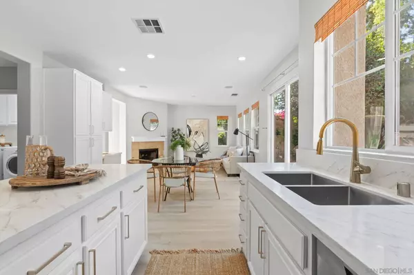 950 Prism Dr, San Marcos, CA 92078