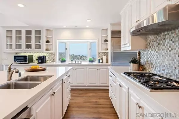 2771 Saint Laurent Pl, La Jolla, CA 92037