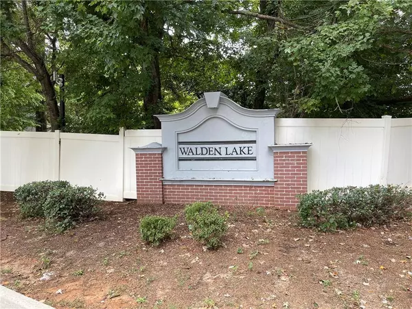 2504 Walden Lake DR, Decatur, GA 30035