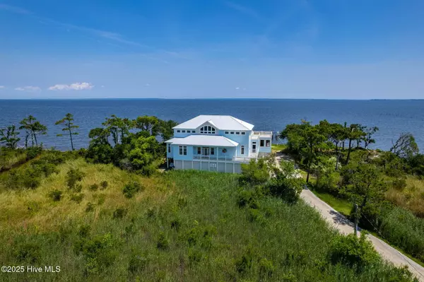 266 Cahoon RD, Manns Harbor, NC 27953