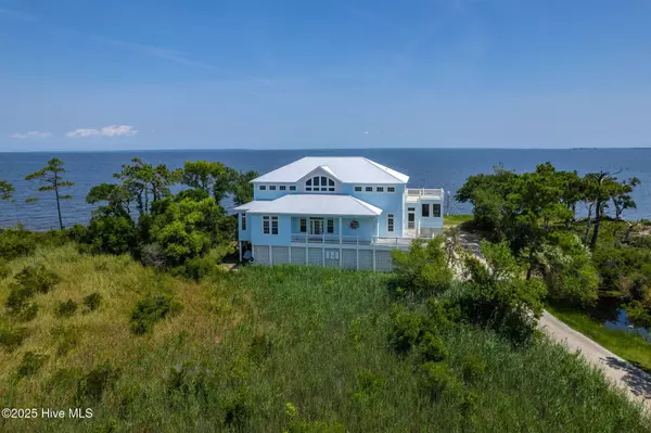 266 Cahoon RD, Manns Harbor, NC 27953