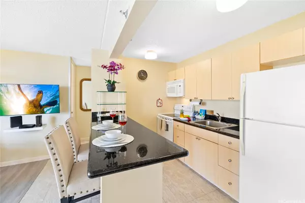 229 Paoakalani AVE #1206 (NUC), Honolulu, HI 96815