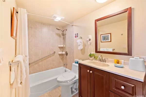 229 Paoakalani AVE #1206 (NUC), Honolulu, HI 96815