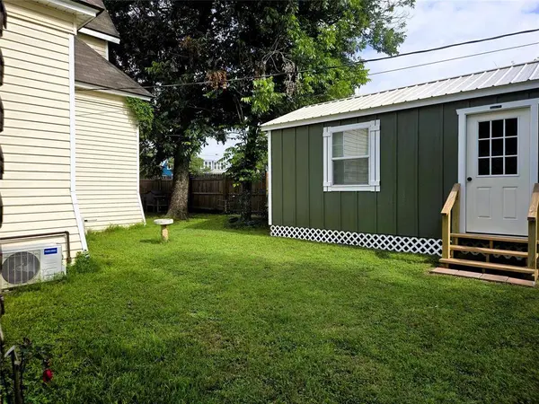 308 N San Jacinto Street, Whitney, TX 76692
