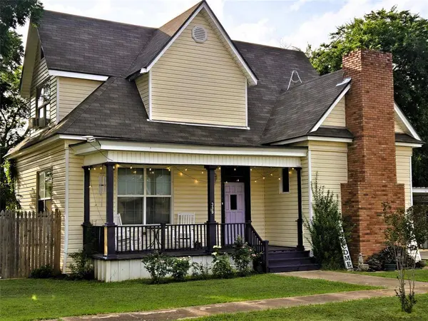 308 N San Jacinto Street, Whitney, TX 76692