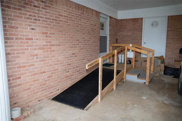 1016 E Franklin Street, Hillsboro, TX 76645