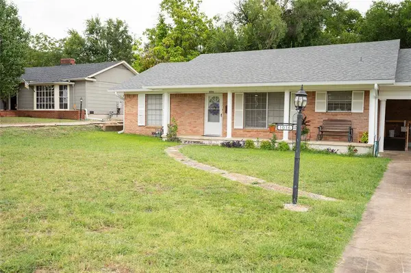 1016 E Franklin Street, Hillsboro, TX 76645