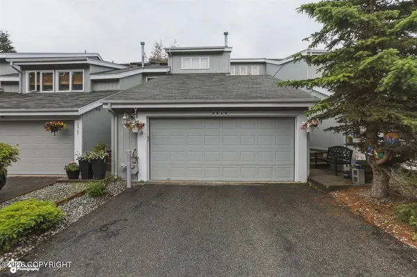 2949 Brittany PL, Anchorage, AK 99504