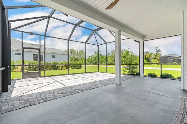 8424 Landshark Boulevard, Panama City Beach, FL 32413