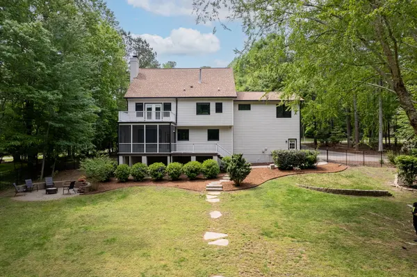 2312 Laurelford Ln, Wake Forest, NC 27587-4910