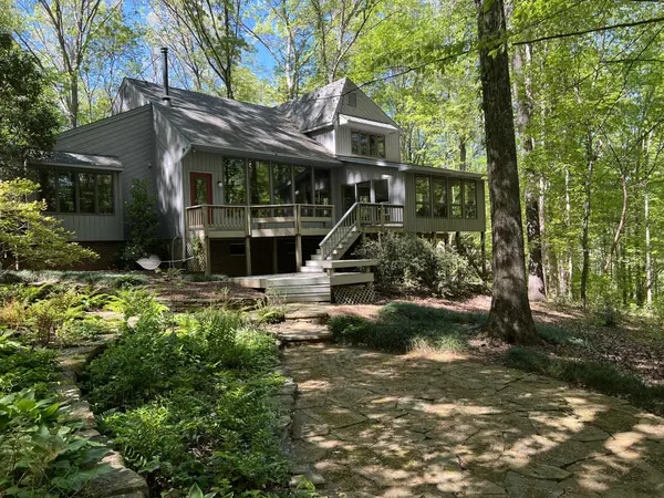 1024 Reca Rd, Garner, NC 27529-9646