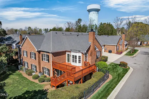 2004 Clyde Bank CT, Cary, NC 27511