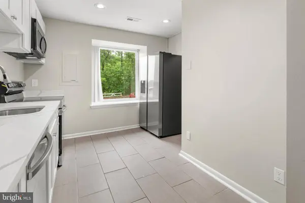 14 ENSIGN CT, Essex, MD 21221