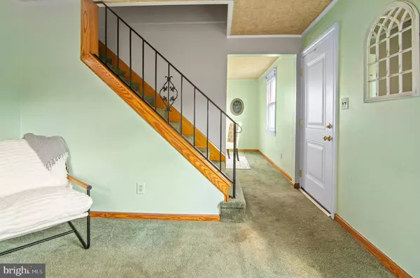 2216 SMITH AVE, Baltimore, MD 21227