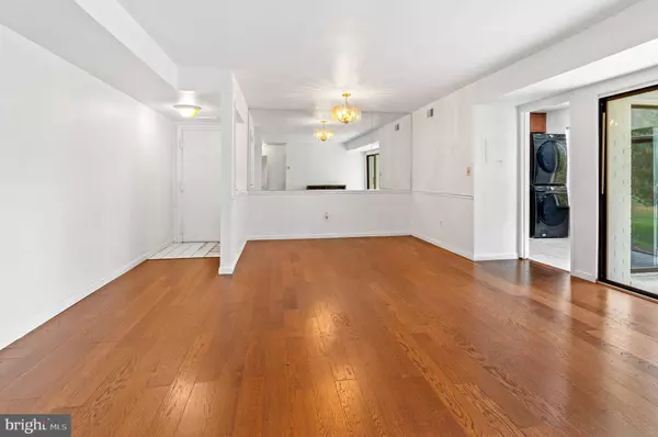 5482 CEDAR LN #A-4, Columbia, MD 21044