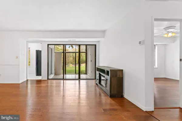 5482 CEDAR LN #A-4, Columbia, MD 21044