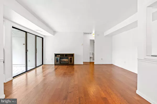 5482 CEDAR LN #A-4, Columbia, MD 21044