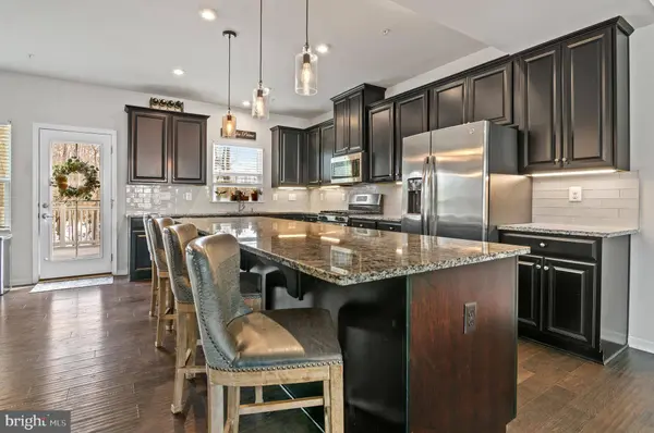 8249 HICKORY HOLLOW DR, Glen Burnie, MD 21060