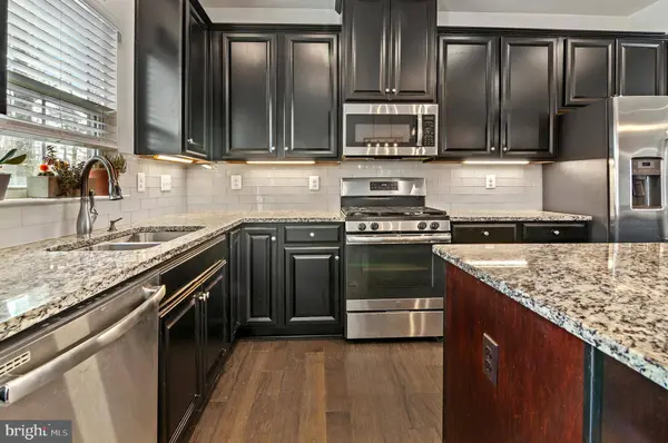 8249 HICKORY HOLLOW DR, Glen Burnie, MD 21060