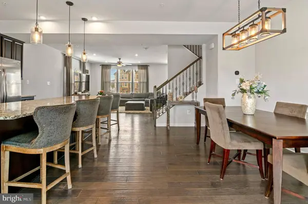 8249 HICKORY HOLLOW DR, Glen Burnie, MD 21060