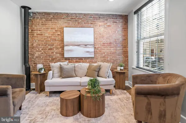 1121 S DECKER AVE S, Baltimore, MD 21224