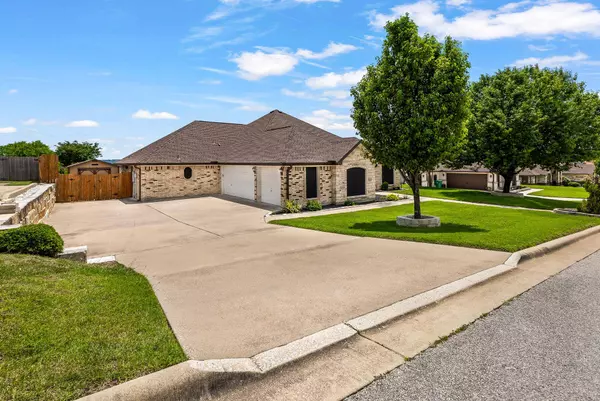 1420 Gomer LN, Harker Heights, TX 76548