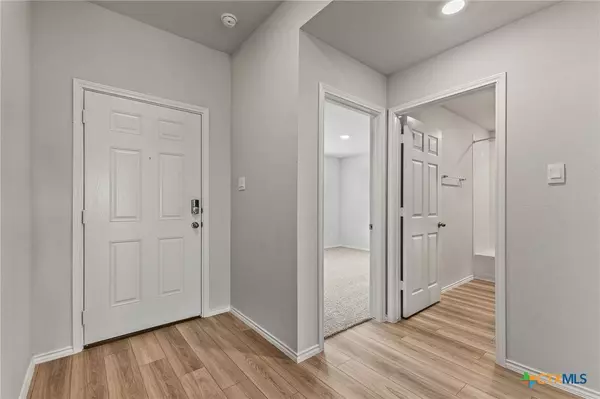 921 Coyote CRK, Temple, TX 76502