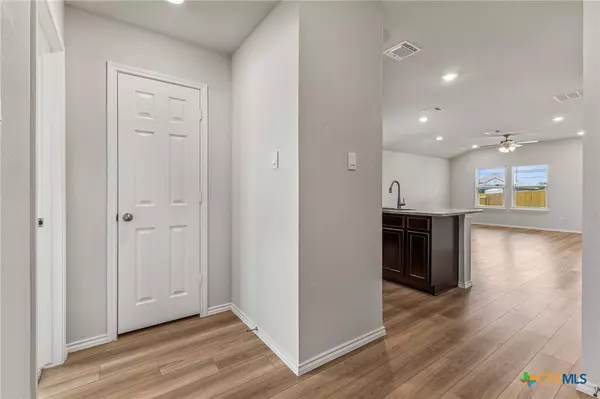 8905 Flat Iron DR, Temple, TX 76502