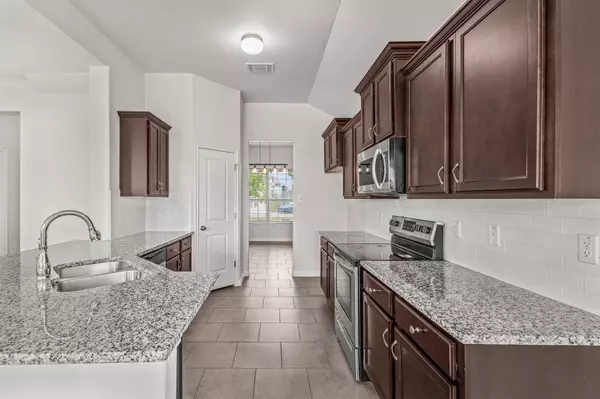 6204 Morganite LN, Killeen, TX 76542