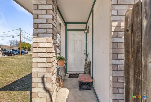 2105 Robert E Lee DR, Killeen, TX 76543