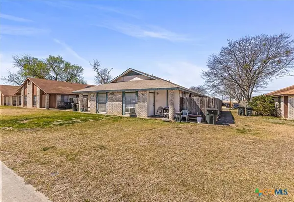 2105 Robert E Lee DR, Killeen, TX 76543