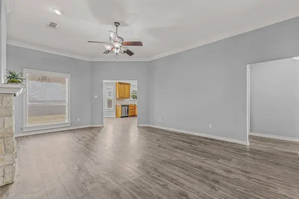 526 Armstrong DR, Belton, TX 76513