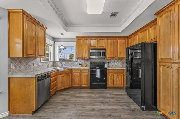 526 Armstrong DR, Belton, TX 76513