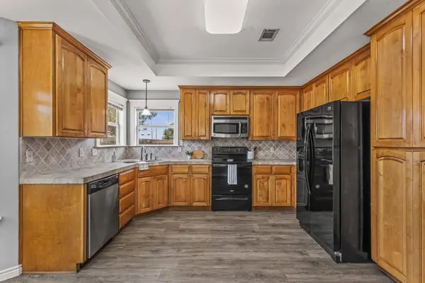 526 Armstrong DR, Belton, TX 76513