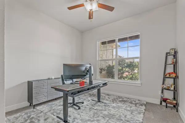 605 Gunison DR, Austin, TX 78738