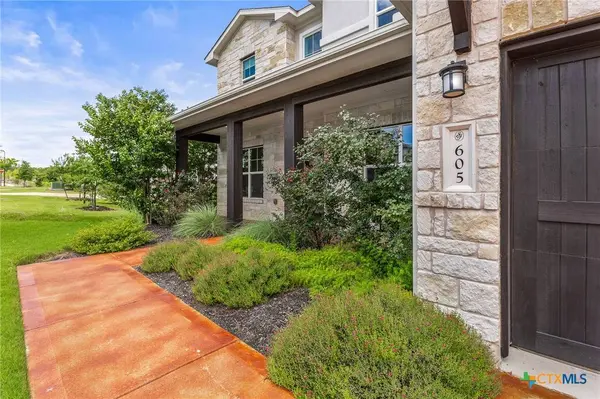 605 Gunison DR, Austin, TX 78738