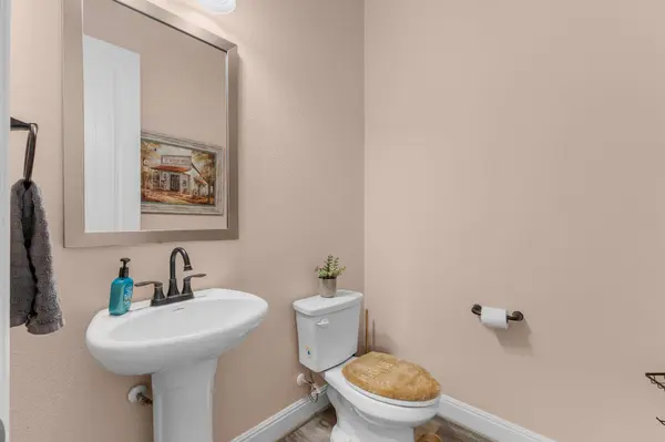 428 Landing LN, Leander, TX 78641