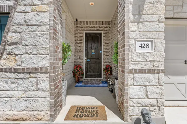 428 Landing LN, Leander, TX 78641