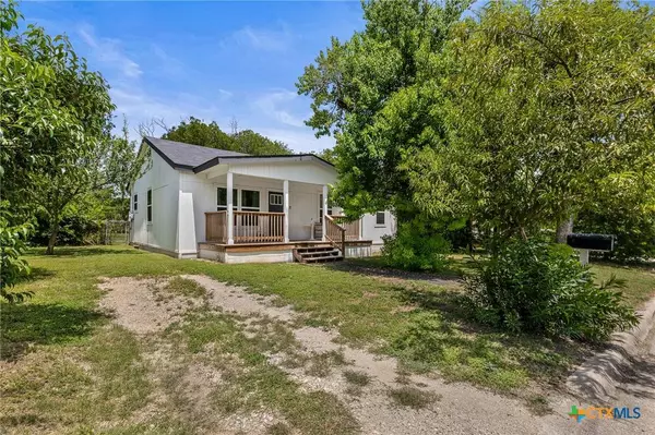 413 W Lincoln AVE, Copperas Cove, TX 76522