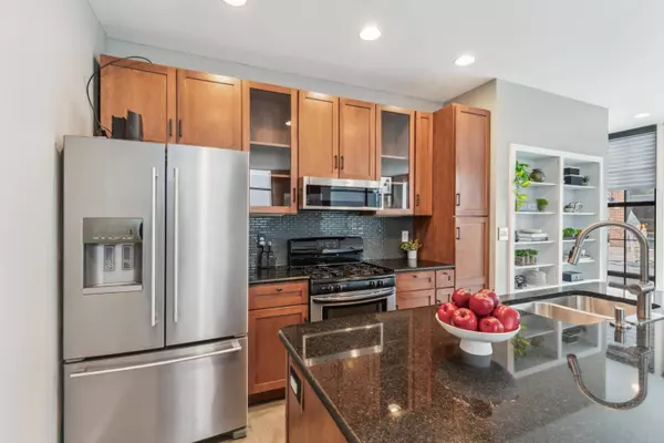 754 N Pearl Street, Columbus, OH 43215