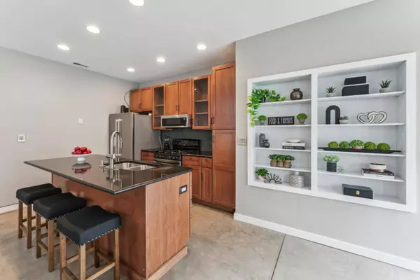 754 N Pearl Street, Columbus, OH 43215