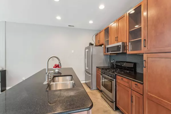 754 N Pearl Street, Columbus, OH 43215