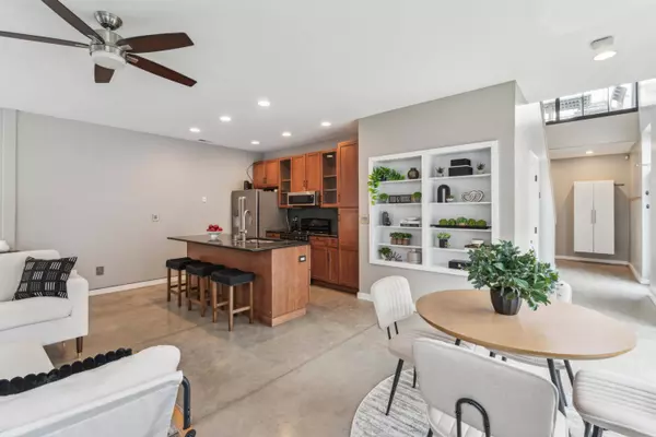 754 N Pearl Street, Columbus, OH 43215