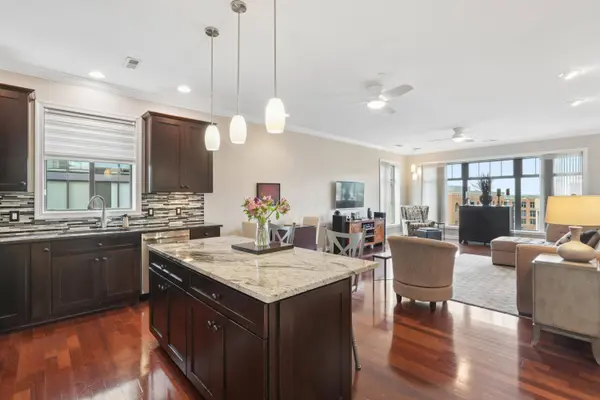 250 Daniel Burnham Square #702, Columbus, OH 43215