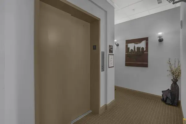 145 N High Street #800, Columbus, OH 43215
