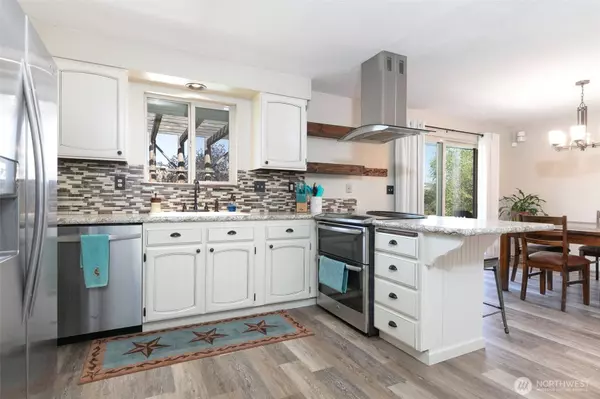 210 Hillcrest DR, Selah, WA 98942