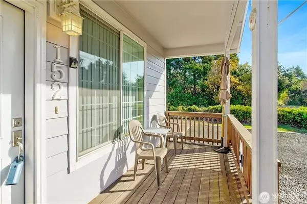 152 N Oar LOOP NW, Ocean Shores, WA 98569