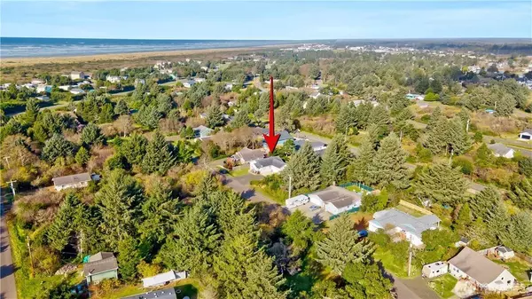 152 N Oar LOOP NW, Ocean Shores, WA 98569