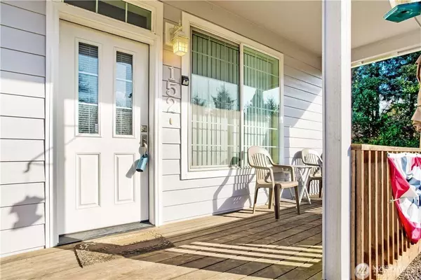 152 N Oar LOOP NW, Ocean Shores, WA 98569